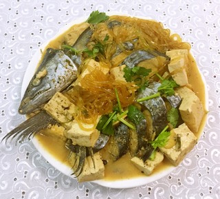 <a href=/shicai/shuichanpin/BoYu/index.html target=_blank><u>鲅鱼</u></a>炖<a href=/shicai/mimian/DouFu/index.html target=_blank><u>豆腐</u></a><a href=/shicai/mimian/FenTiao/index.html target=_blank><u>粉条</u></a>