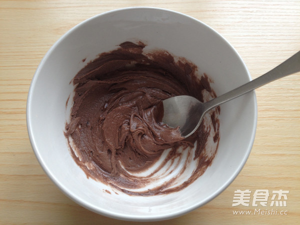 奥利奥<a href=/shicai/mimian/YouTiao/index.html target=_blank><u>油条</u></a>的做法