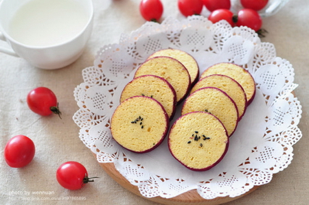 <a href=/shicai/shucai/HongShu/index.html target=_blank><u>红薯</u></a>饼干的做法