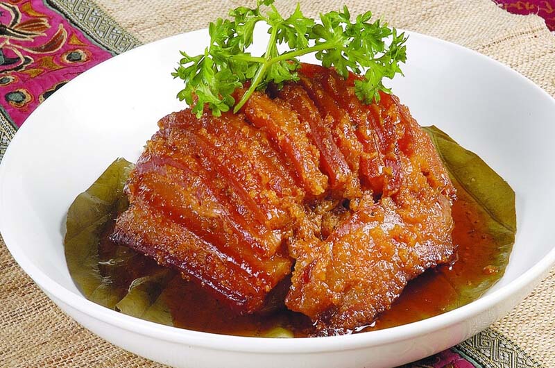 <a href=/shicai/mimian/MiFen/index.html target=_blank><u>米粉</u></a>蒸肉的做法3