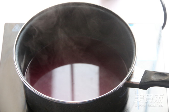 酒酿荷仙菇汤的做法