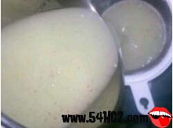 番<a href=/shicai/guopin/ShiLiu/index.html target=_blank><u>石榴</u></a>的吃法5