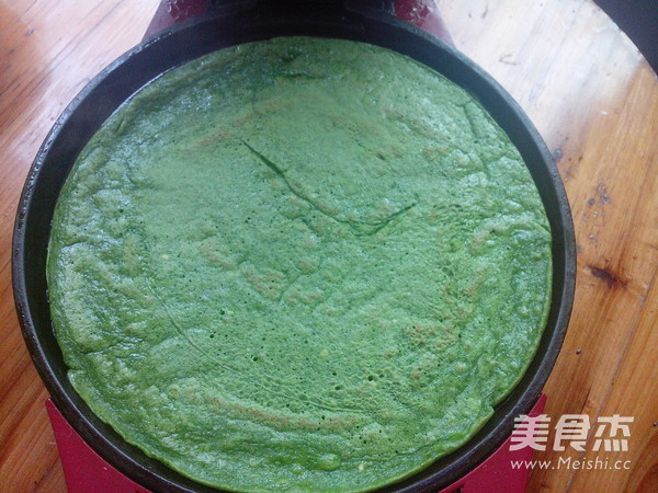 <a href=/shicai/shucai/BoCai/index.html target=_blank><u>菠菜</u></a><a href=/shicai/rouqin/JiDan/index.html target=_blank><u>鸡蛋</u></a>饼的做法