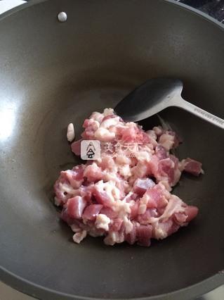 <a href=/shicai/shucai/YuTou/index.html target=_blank><u>芋头</u></a>糕