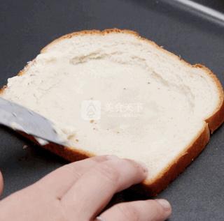 <a href=/shicai/mimian/ZhiShi/index.html target=_blank><u>芝士</u></a><a href=/shicai/mimian/NaiLao/index.html target=_blank><u>奶酪</u></a>土司