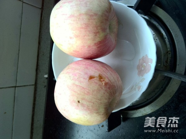 <a href=/shicai/guopin/PingGuo/index.html target=_blank><u>苹果</u></a>酱的做法