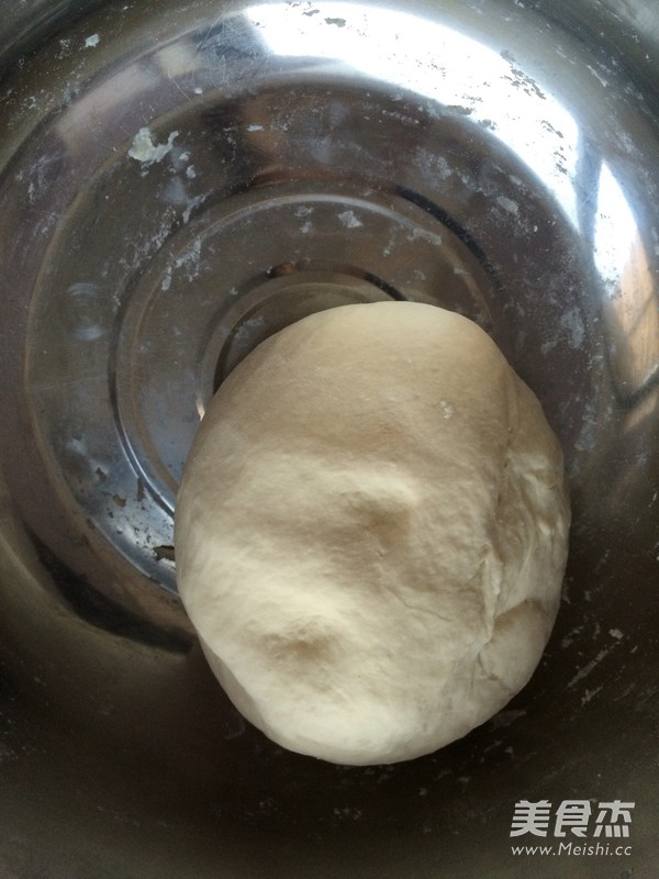 <a href=/shicai/rouqin/NiuRou/index.html target=_blank><u>牛肉</u></a>小烧饼的做法