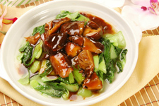 家常<a href=/shicai/shucai/XiangGu/index.html target=_blank><u>香菇</u></a><a href=/shicai/shucai/YouCai/index.html target=_blank><u>油菜</u></a>做法