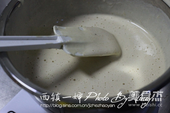 素食<a href=/shicai/guopin/XianJiao/index.html target=_blank><u>香蕉</u></a>小蛋糕的做法