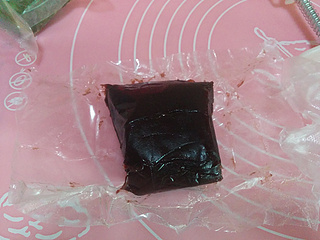 抹茶豆沙<a href=/shicai/guopin/Tao/index.html target=_blank><u>桃</u></a>山月饼