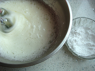 <a href=/shicai/guopin/ManYueMei/index.html target=_blank><u>蔓越莓</u></a><a href=zt/qifengdg target=_blank><u>戚风蛋糕</u></a>