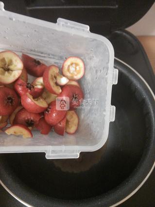 <a href=/shicai/guopin/LuoHanGuo/index.html target=_blank><u>罗汉果</u></a><a href=/shicai/guopin/ShanZha/index.html target=_blank><u>山楂</u></a>酱