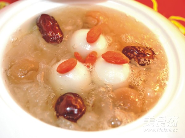 <a href=/shicai/shucai/YinEr/index.html target=_blank><u>银耳</u></a>红<a href=/shicai/guopin/Zao/index.html target=_blank><u>枣</u></a>桂元汤圆的做法