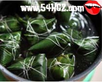 红<a href=/shicai/guopin/Zao/index.html target=_blank><u>枣</u></a><a href=zt/zongzi target=_blank><u>粽子的做法</u></a>5