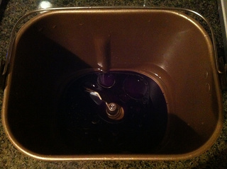 <a href=/shicai/shucai/ZiGanLan/index.html target=_blank><u>紫甘蓝</u></a>汁<a href=/shicai/mimian/MianBao/index.html target=_blank><u>面包</u></a>