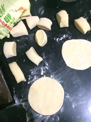 <a href=/shicai/shucai/NanGua/index.html target=_blank><u>南瓜</u></a>玫瑰馒头