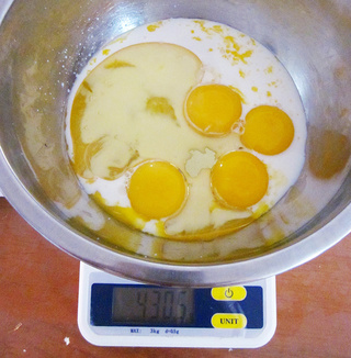 <a href=/shicai/guopin/PuTaoGan/index.html target=_blank><u><a href=/shicai/guopin/PuTao/index.html target=_blank><u>葡萄</u></a>干</u></a><a href=/shicai/guopin/ZhiMa/index.html target=_blank><u>芝麻</u></a><a href=zt/qifengdg target=_blank><u>戚风蛋糕</u></a>