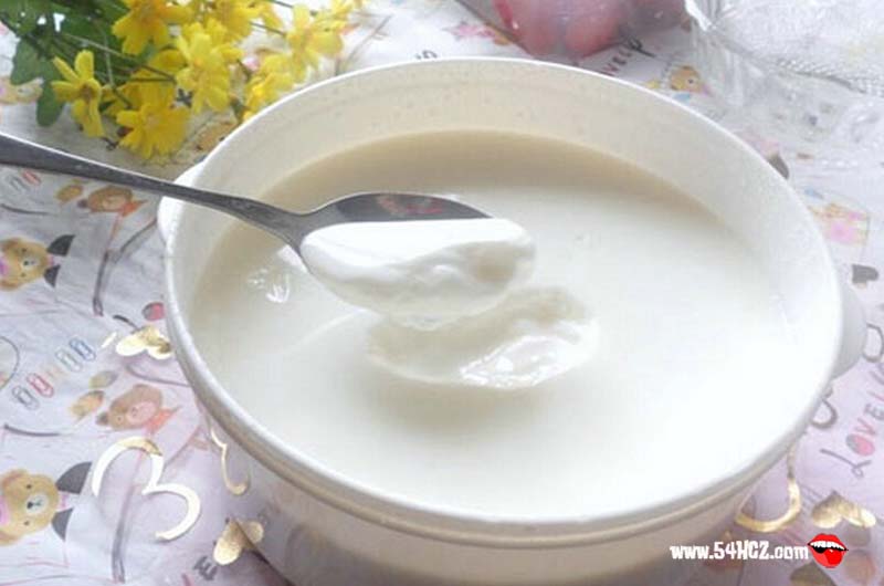 <a href=/shicai/mimian/SuanNai/index.html target=_blank><u>酸奶</u></a>的热量高吗1