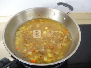 咖喱鸡块盖浇饭