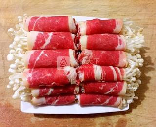 <a href=/shicai/rouqin/FeiNiu/index.html target=_blank><u>肥牛</u></a>金针菇香香卷