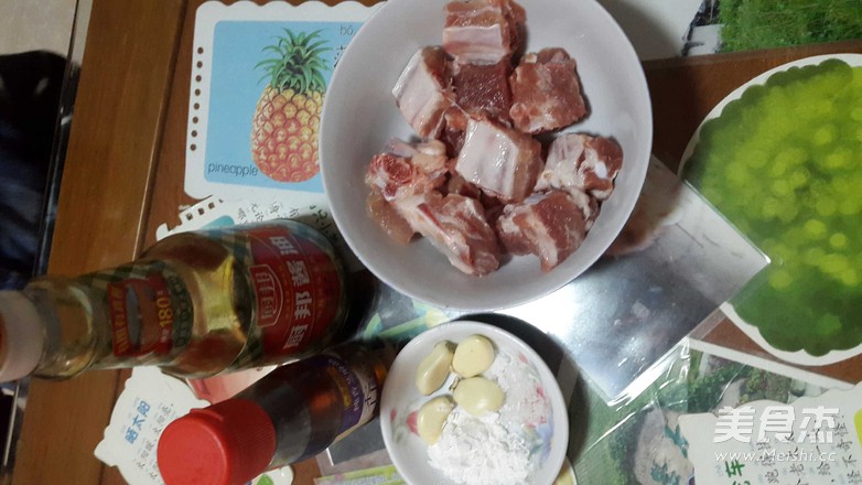 沙茶<a href=/shicai/rouqin/PaiGu/index.html target=_blank><u>排骨</u></a>的做法