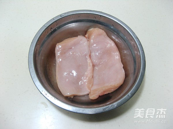 #感恩节#<a href=/shicai/rouqin/ZhengJi/index.html target=_blank><u>鸡肉</u></a><a href=/shicai/shucai/XiangGu/index.html target=_blank><u>香菇</u></a><a href=/shicai/shucai/YouCai/index.html target=_blank><u>油菜</u></a>的做法