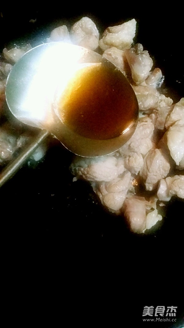 酱焖<a href=/shicai/rouqin/YangRou/index.html target=_blank><u>羊肉</u></a>的做法