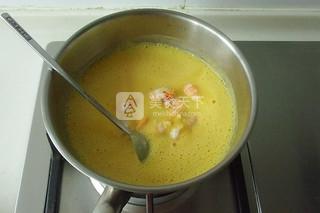 鲜虾<a href=/shicai/shucai/NanGua/index.html target=_blank><u>南瓜</u></a>浓汤