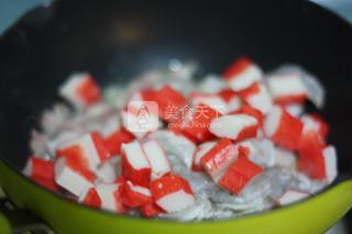 <a href=/shicai/guopin/NuiYouGuo/index.html target=_blank><u><a href=/shicai/guopin/NiuYouGuo/index.html target=_blank><u>牛油果</u></a></u></a>酱海鲜<a href=/shicai/mimian/YiMian/index.html target=_blank><u>意面</u></a>