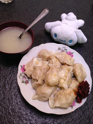 咸蛋黄鲜肉馄饨