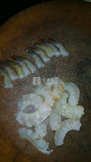 基围虾<a href=/shicai/shucai/TuDou/index.html target=_blank><u>土豆</u></a>秋