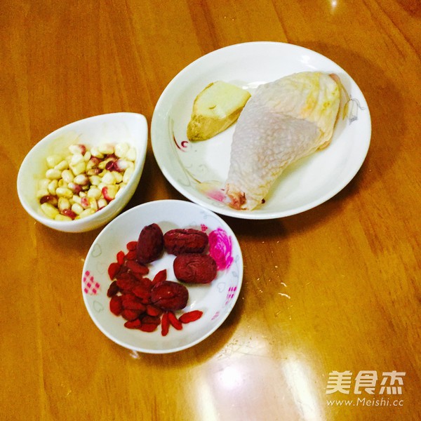 <a href=/shicai/rouqin/JiTui/index.html target=_blank><u>鸡腿</u></a>饭的做法