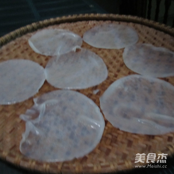 <a href=/shicai/rouqin/JiDan/index.html target=_blank><u>鸡蛋</u></a><a href=/shicai/mimian/FenPi/index.html target=_blank><u>粉皮</u></a>汤的做法