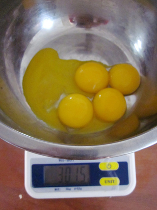 <a href=/shicai/guopin/PuTaoGan/index.html target=_blank><u><a href=/shicai/guopin/PuTao/index.html target=_blank><u>葡萄</u></a>干</u></a><a href=/shicai/guopin/ZhiMa/index.html target=_blank><u>芝麻</u></a><a href=zt/qifengdg target=_blank><u>戚风蛋糕</u></a>