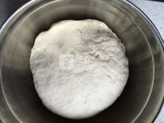 红<a href=/shicai/guopin/Zao/index.html target=_blank><u>枣</u></a>馒头