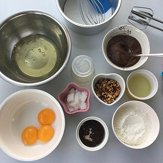 六寸红<a href=/shicai/guopin/Zao/index.html target=_blank><u>枣</u></a><a href=zt/qifengdg target=_blank><u>戚风蛋糕</u></a>