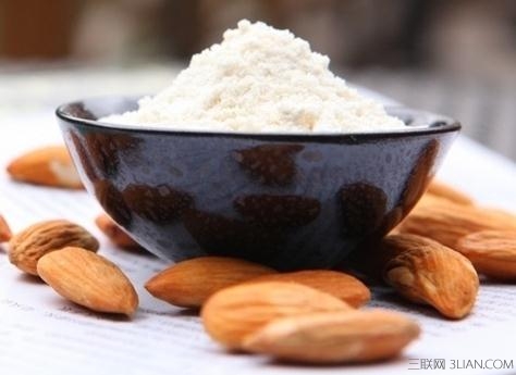 <a href=/shicai/guopin/XingRen/index.html target=_blank><u><a href=/shicai/guopin/Xing/index.html target=_blank><u>杏</u></a>仁</u></a>粉的功效与作用     