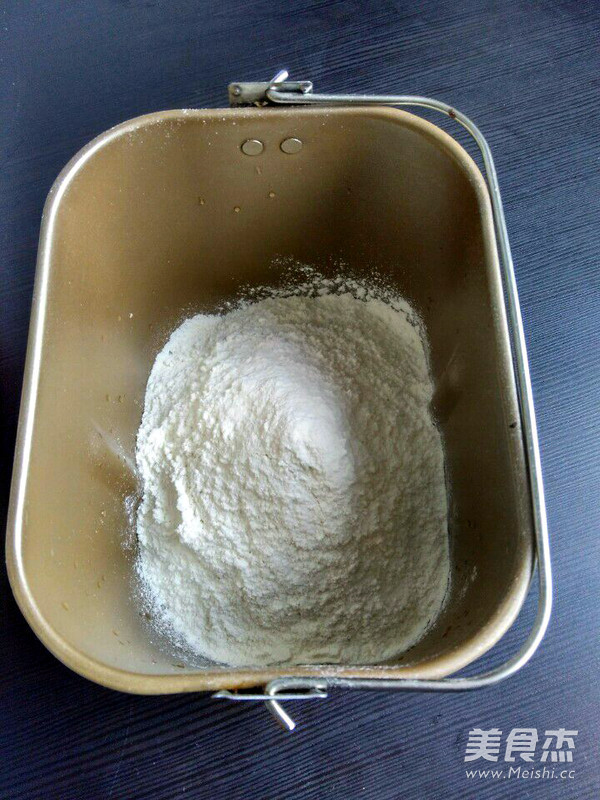 一键式<a href=/shicai/mimian/BaiMian/index.html target=_blank><u>白面</u></a>包的做法