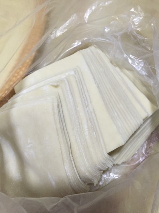 虾仁<a href=/shicai/rouqin/ZhuRou/index.html target=_blank><u>猪肉</u></a>馅馄饨