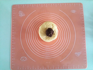 <a href=/shicai/mimian/HongDou/index.html target=_blank><u>红豆</u></a>沙<a href=/shicai/mimian/MianBao/index.html target=_blank><u>面包</u></a>