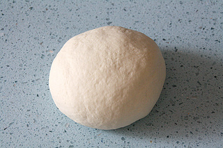 【椒盐<a href=/shicai/guopin/ZhiMa/index.html target=_blank><u>芝麻</u></a>饼】