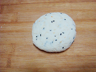 无<a href=/shicai/mimian/HuangYou/index.html target=_blank><u>黄油</u></a><a href=/shicai/guopin/ZhiMa/index.html target=_blank><u>芝麻</u></a>薄饼