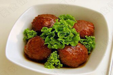 <a href=zt/hsszt target=_blank><u>红烧狮子头</u></a>,<a href=zt/hsszt target=_blank><u>红烧狮子头</u></a>的家常做法,<a href=zt/hsszt target=_blank><u>红烧狮子头</u></a>的做法