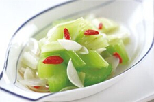 <a href=/shicai/shucai/XiQin/index.html target=_blank><u>西芹</u></a><a href=/shicai/shucai/BaiHe/index.html target=_blank><u>百合</u></a>的做法