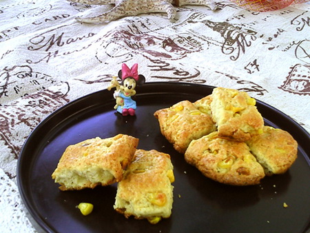 <a href=/shicai/mimian/YuMi/index.html target=_blank><u>玉米</u></a><a href=/shicai/guopin/XingRen/index.html target=_blank><u><a href=/shicai/guopin/Xing/index.html target=_blank><u>杏</u></a>仁</u></a>司康