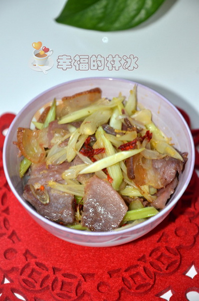 藠头炒<a href=/shicai/rouqin/LaRou/index.html target=_blank><u>腊肉</u></a>的做法