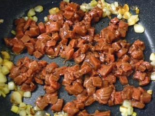 <a href=/shicai/shucai/WanDou/index.html target=_blank><u>豌豆</u></a>牛米花