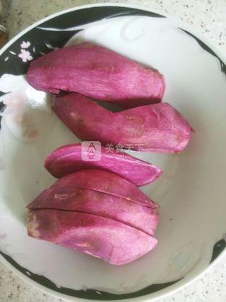 白糖<a href=/shicai/shucai/ZiShu/index.html target=_blank><u>紫薯</u></a>饼