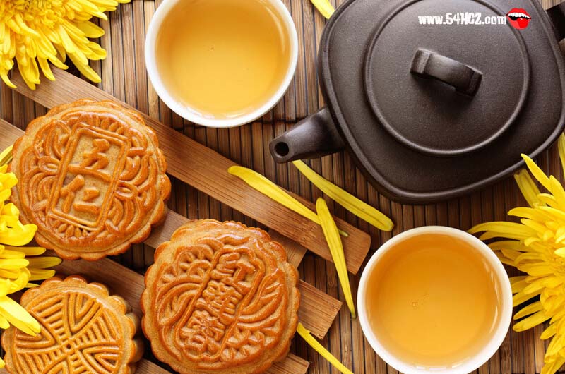 <a href=/shicai/shucai/JuHua/index.html target=_blank><u>菊花</u></a>茶的泡法1