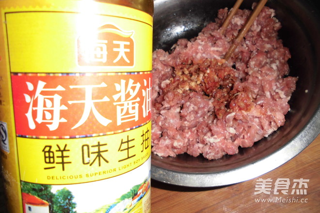 酱肉味饺子的做法